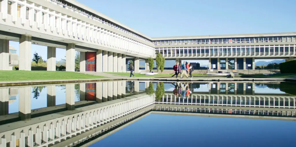 Arthur Erickson: Beauty Between the Lines image