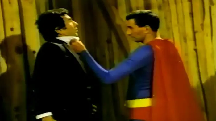 Turkish Superman confronts a villain in a tense scene from Süpermen Dönüyor.