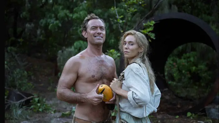 Jude Law as Friedrich Ritter and Vanessa Kirby as Dore Strauch in Eden (2025)