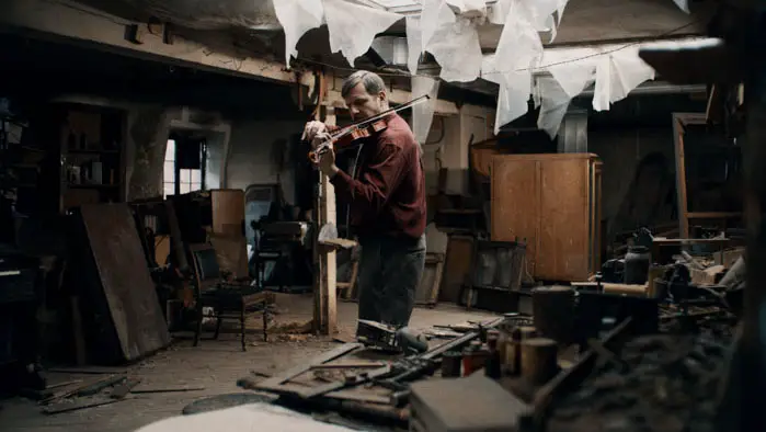 The Oval Portrait Image