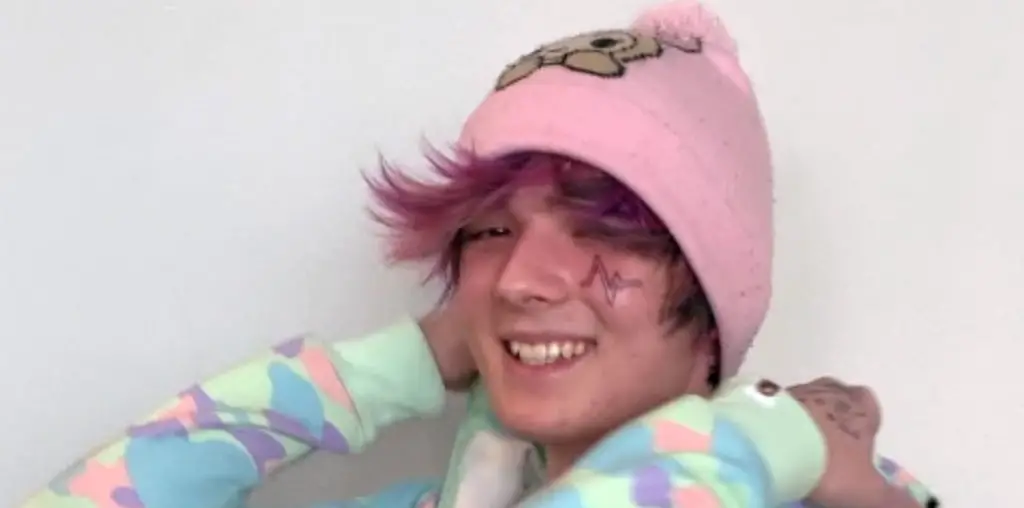 Two Weeks Notice: The Departure of Hella Sketchy Documentary Reveals Unreleased Music & Mental Health Mission image