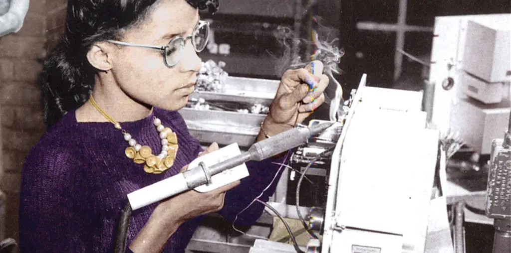 Invisible Warriors: African American Women in World War II image