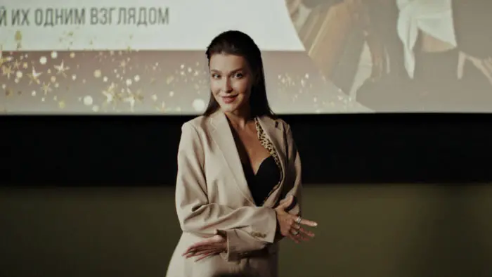 Professor teaching a pickup class in Pickup (2026)